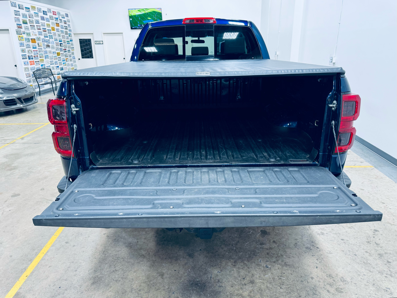 Toyota Tundra 2WD Truck Dbl 5.7L V8 6-Spd AT (Natl) 2008