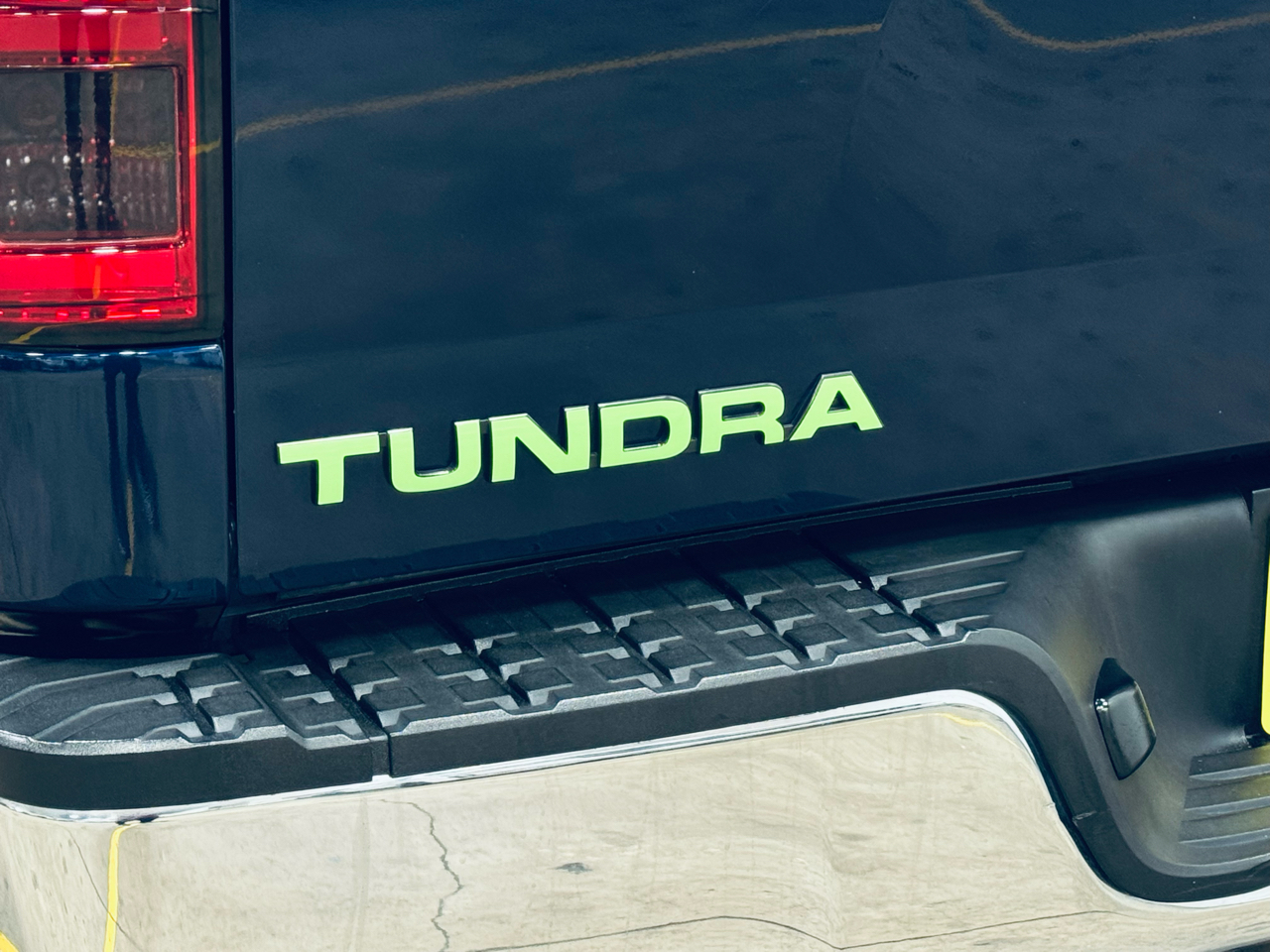 Toyota Tundra 2WD Truck Dbl 5.7L V8 6-Spd AT (Natl) 2008