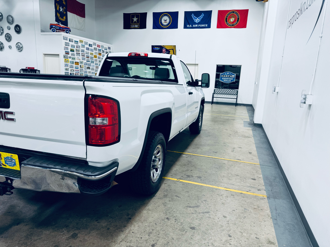GMC Sierra 1500 2WD Reg Cab 133.0" 2018