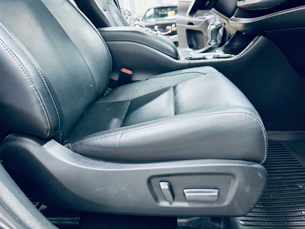 Toyota Highlander XLE V6 AWD (Natl) 2017