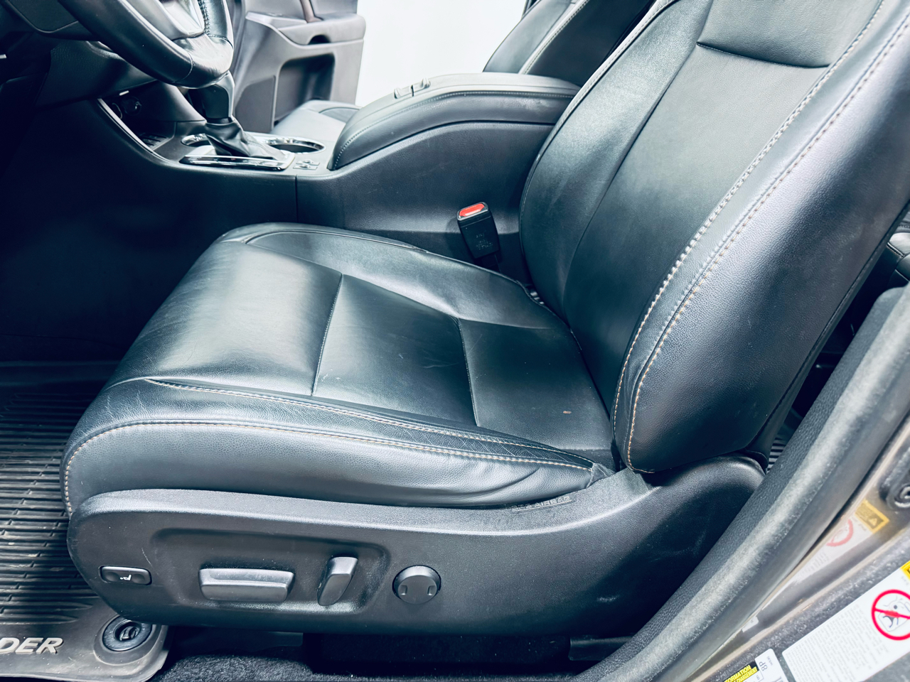 Toyota Highlander XLE V6 AWD (Natl) 2017