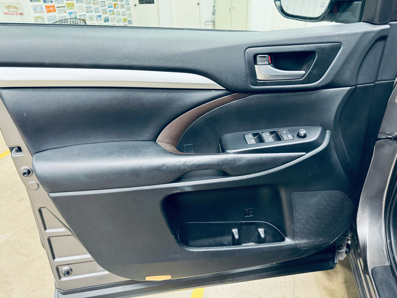 Toyota Highlander XLE V6 AWD (Natl) 2017