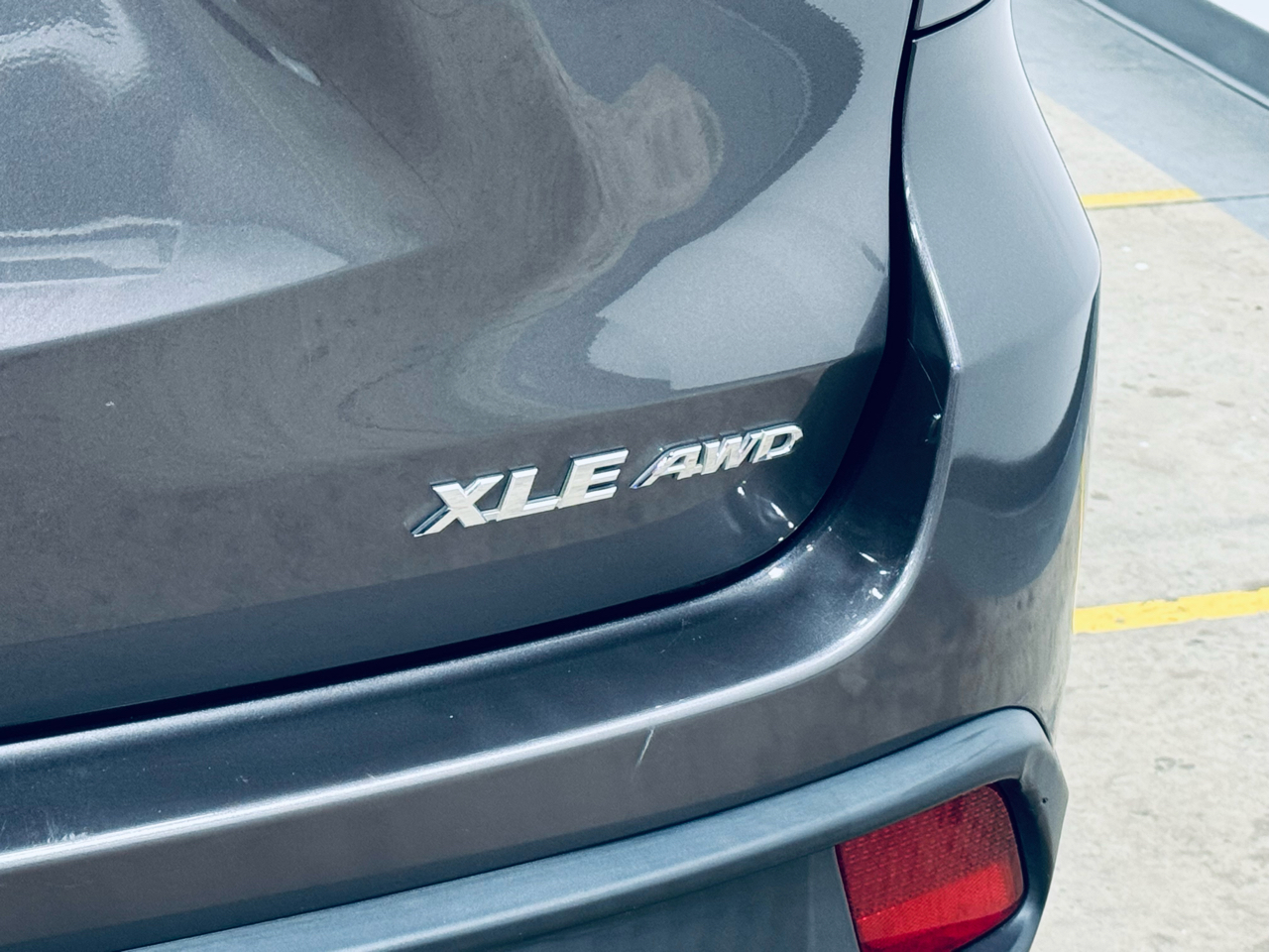 Toyota Highlander XLE V6 AWD (Natl) 2017