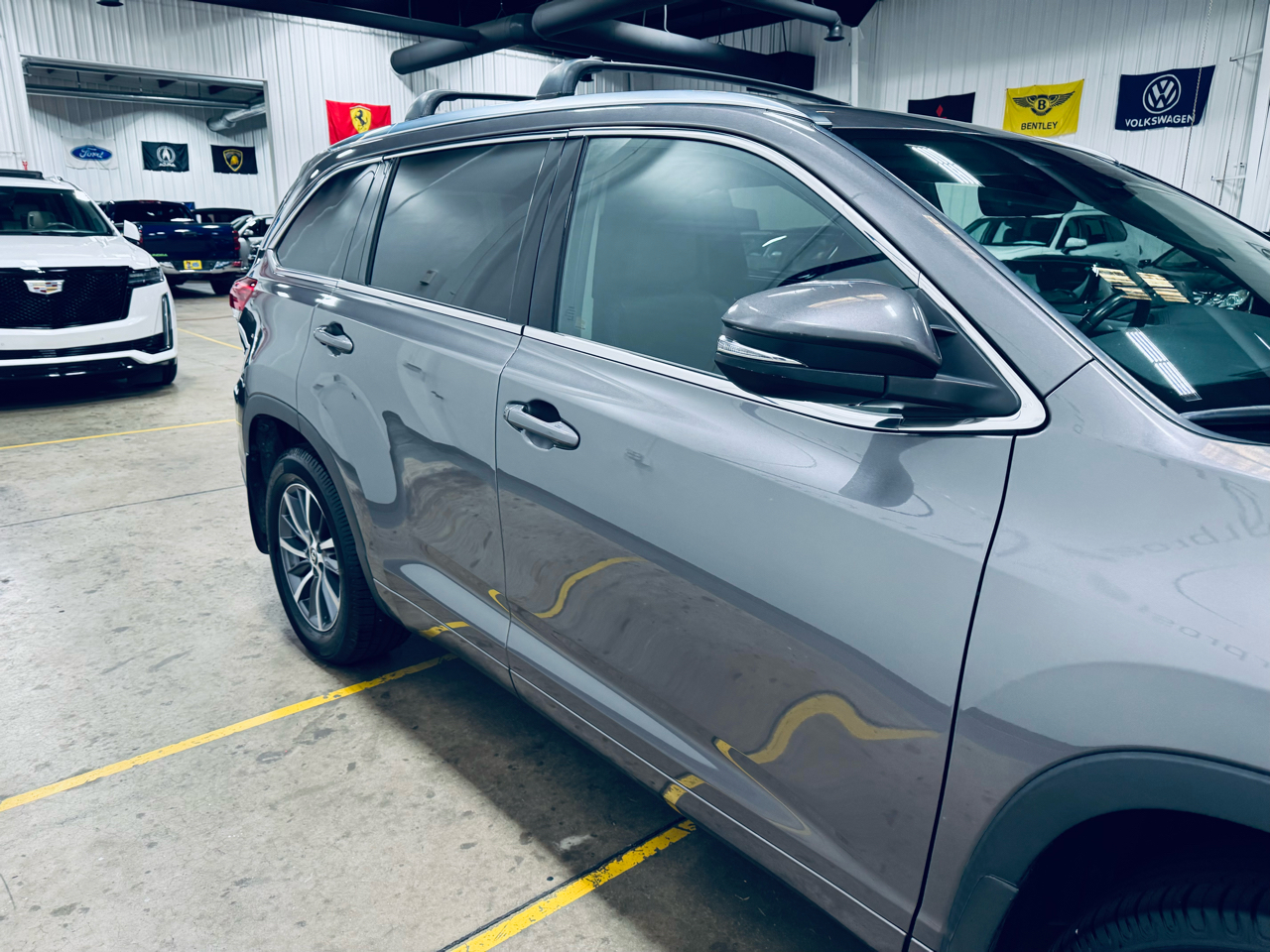 Toyota Highlander XLE V6 AWD (Natl) 2017