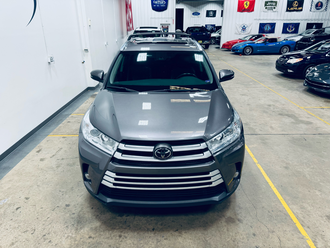 Toyota Highlander XLE V6 AWD (Natl) 2017