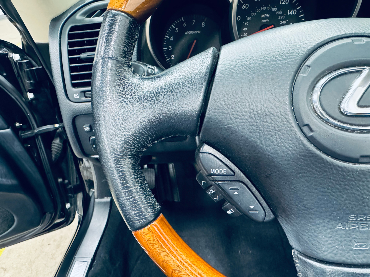 Lexus SC 430 2dr Convertible 2002