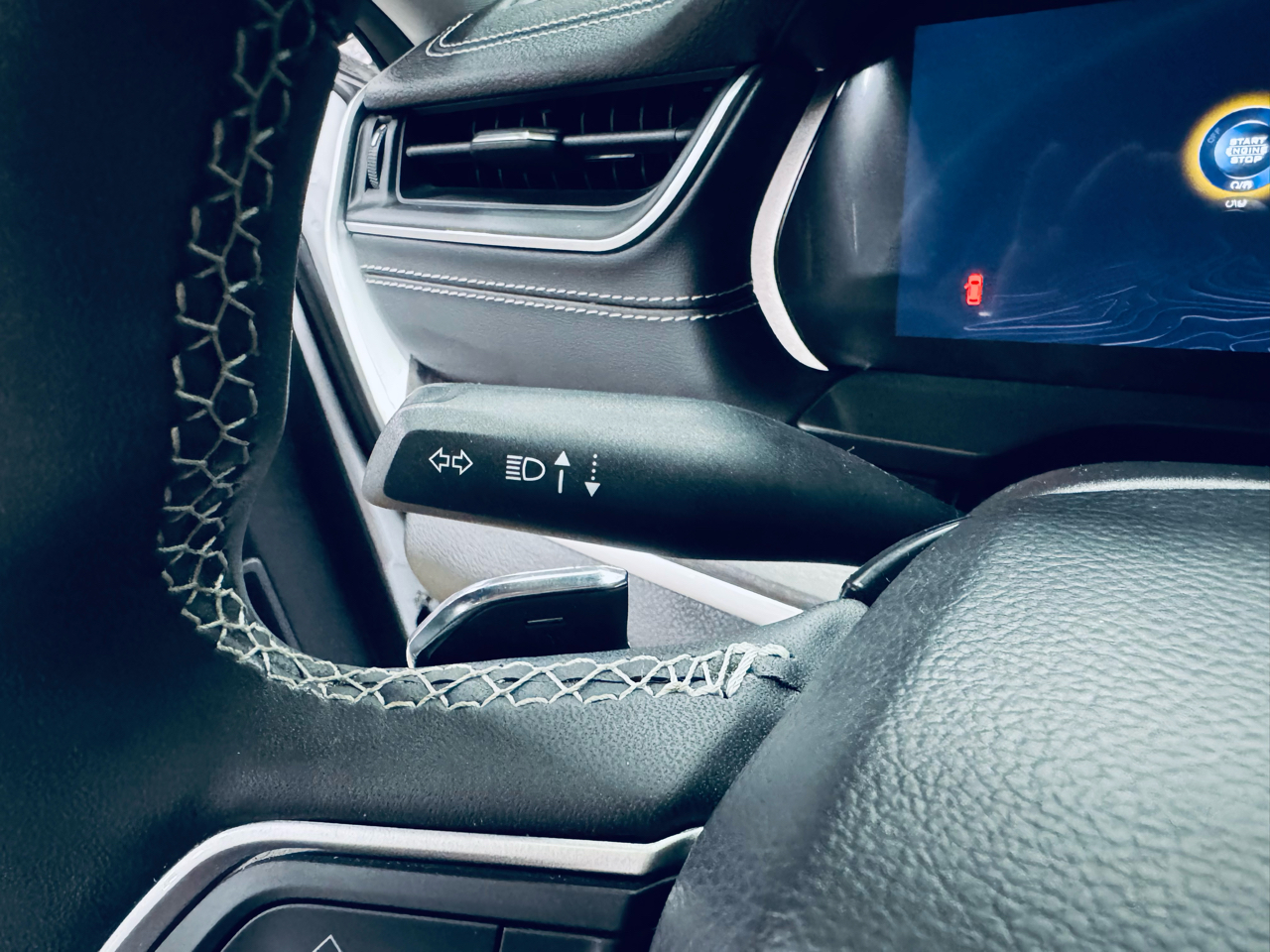 Jeep Grand Cherokee Limited 4x2 2023