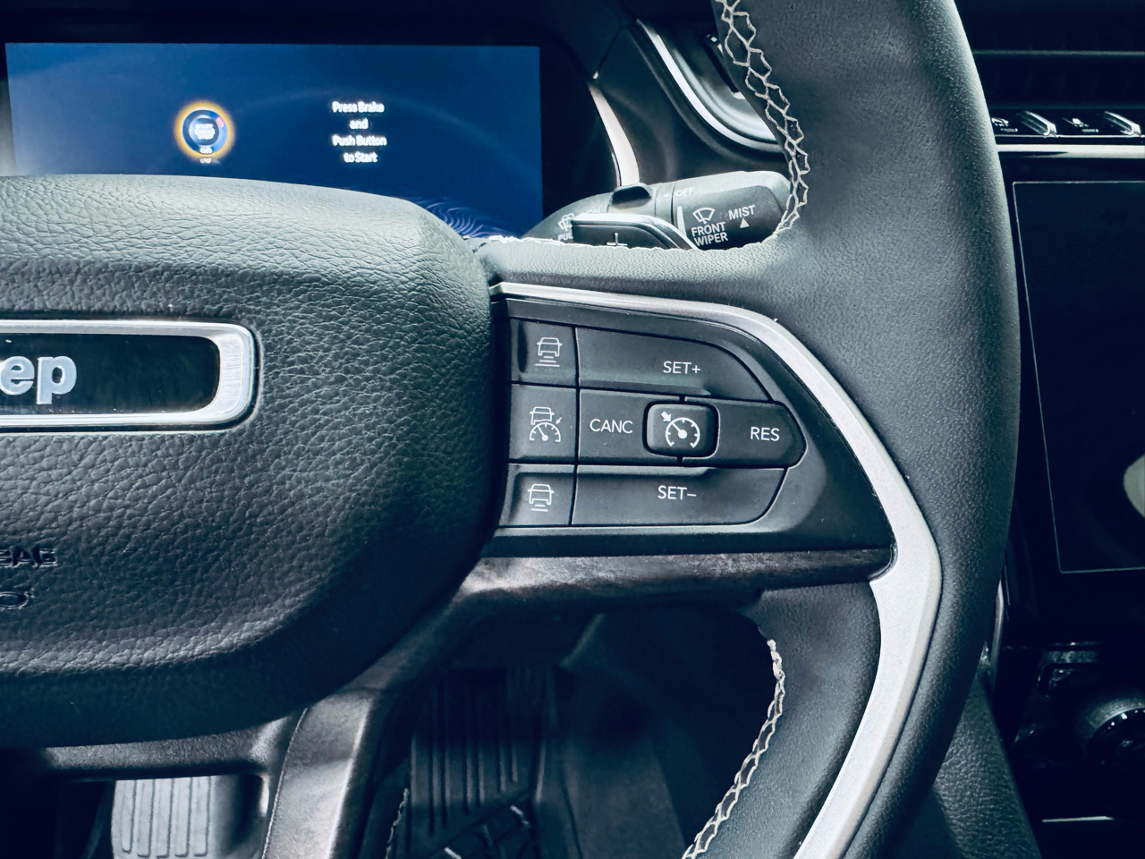 Jeep Grand Cherokee Limited 4x2 2023