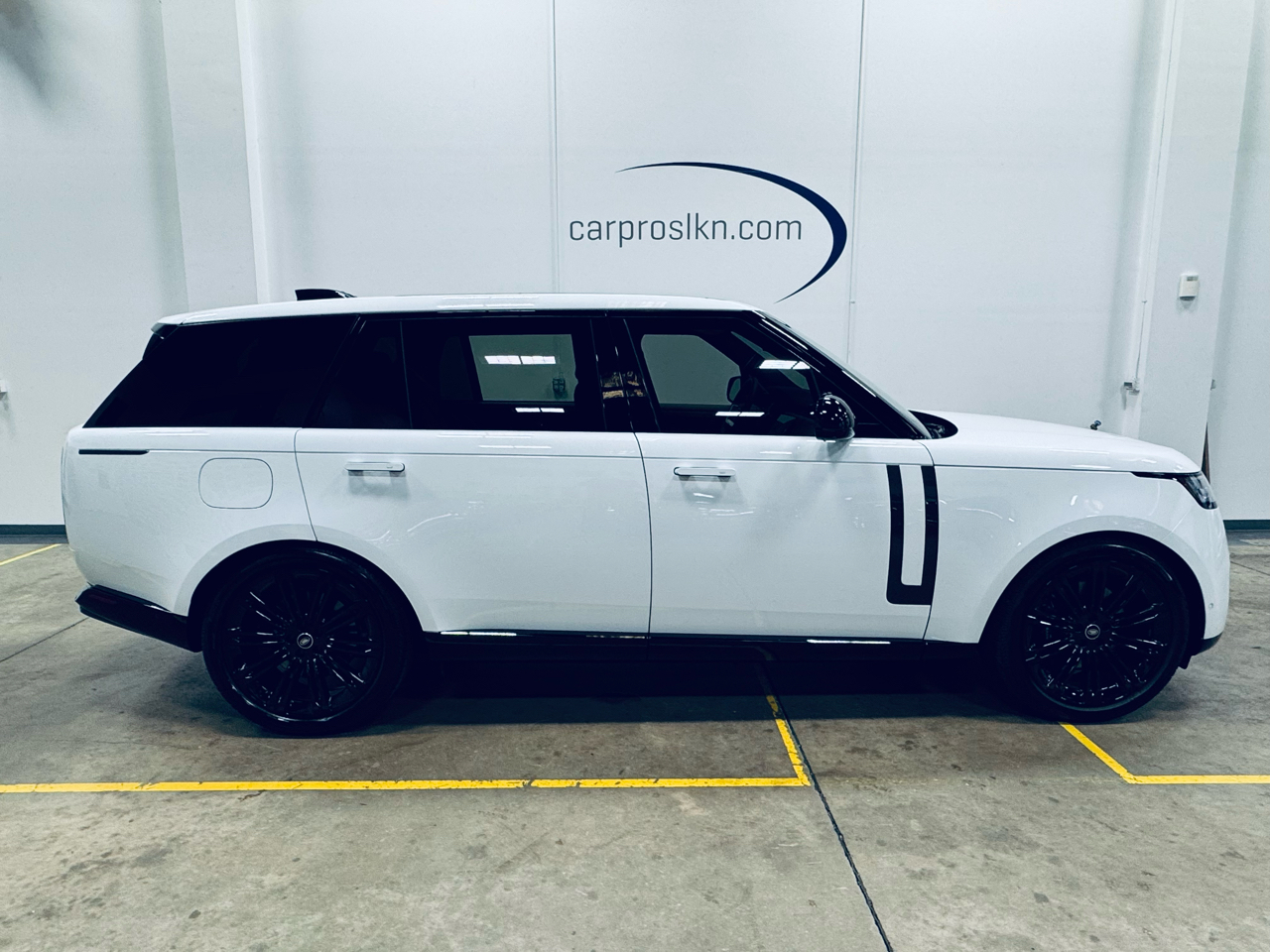 Land Rover Range Rover P530 SE LWB 7 Seat 2025