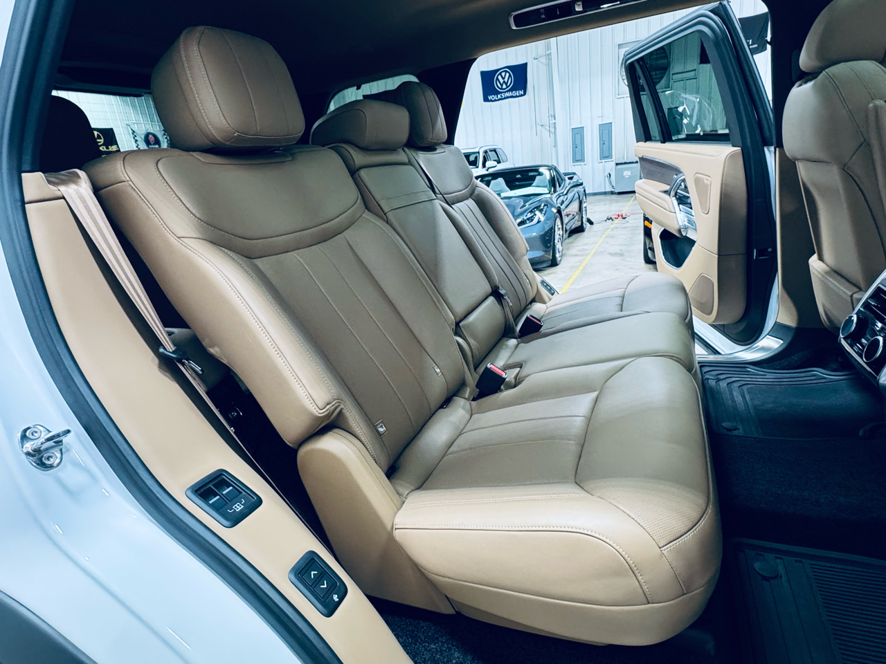 Land Rover Range Rover P530 SE LWB 7 Seat 2025