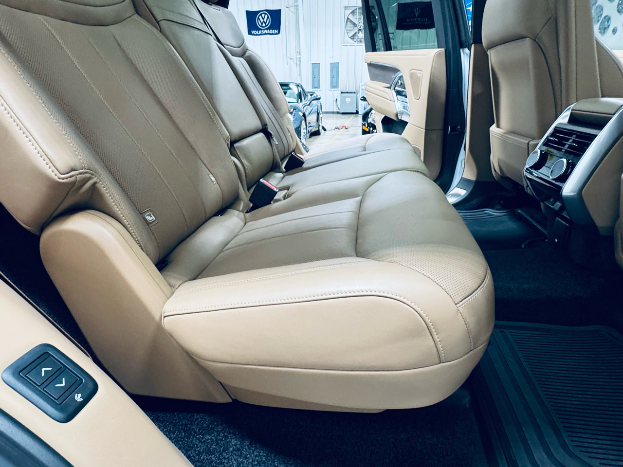 Land Rover Range Rover P530 SE LWB 7 Seat 2025