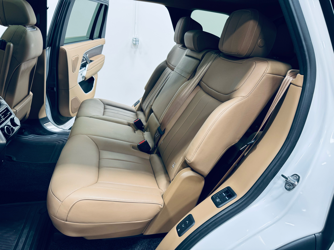 Land Rover Range Rover P530 SE LWB 7 Seat 2025