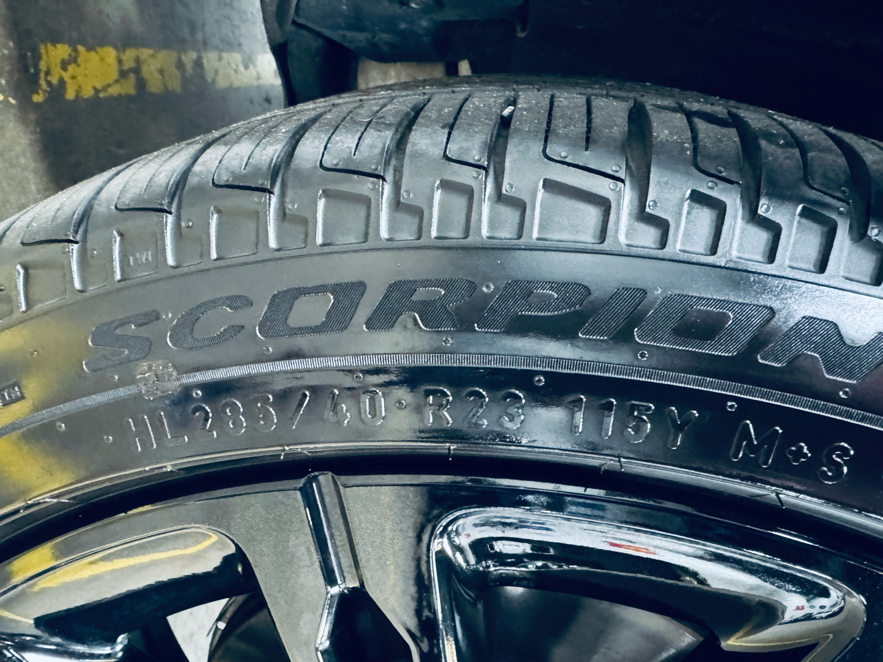 Land Rover Range Rover P530 SE LWB 7 Seat 2025