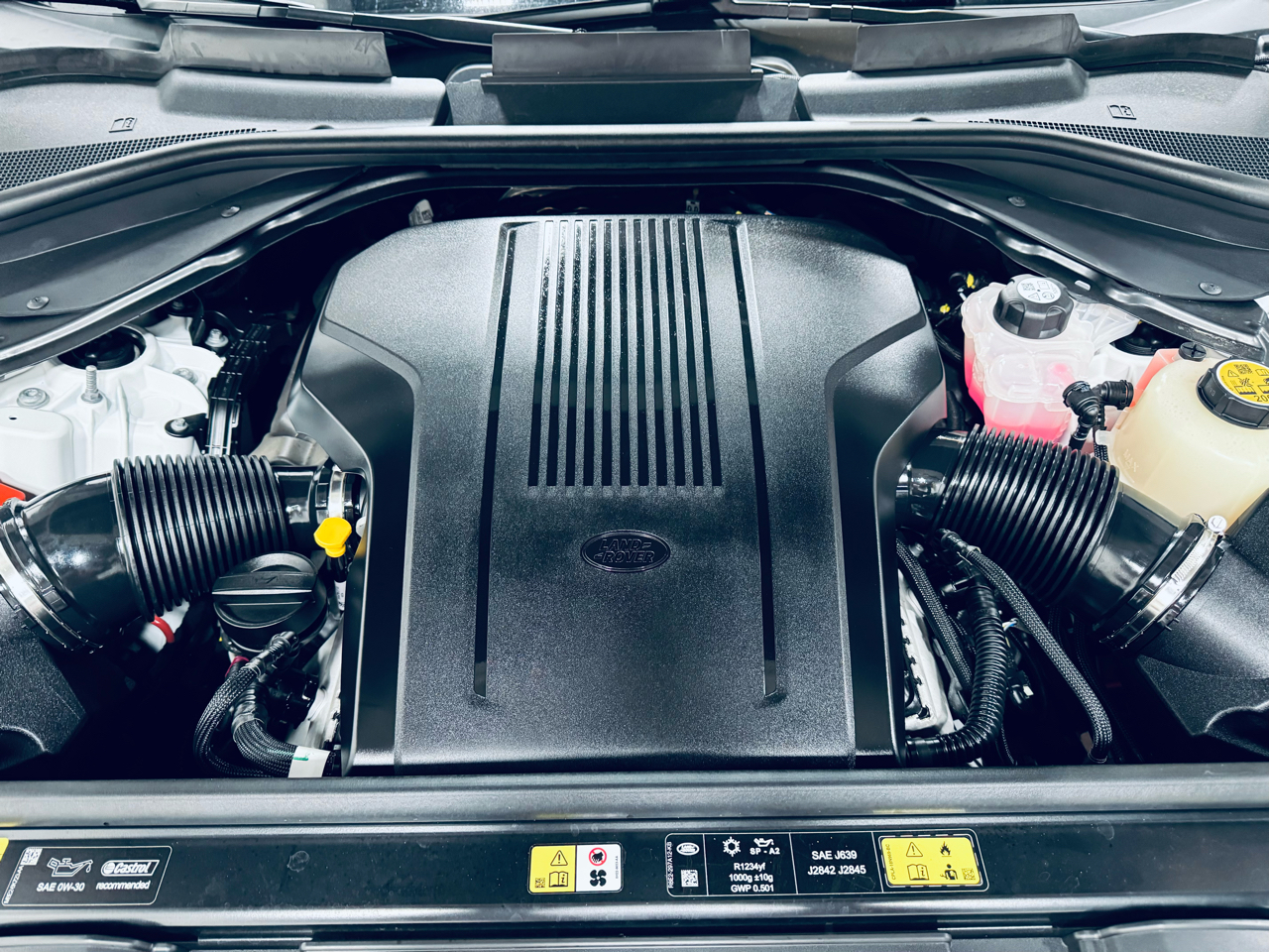 Land Rover Range Rover P530 SE LWB 7 Seat 2025