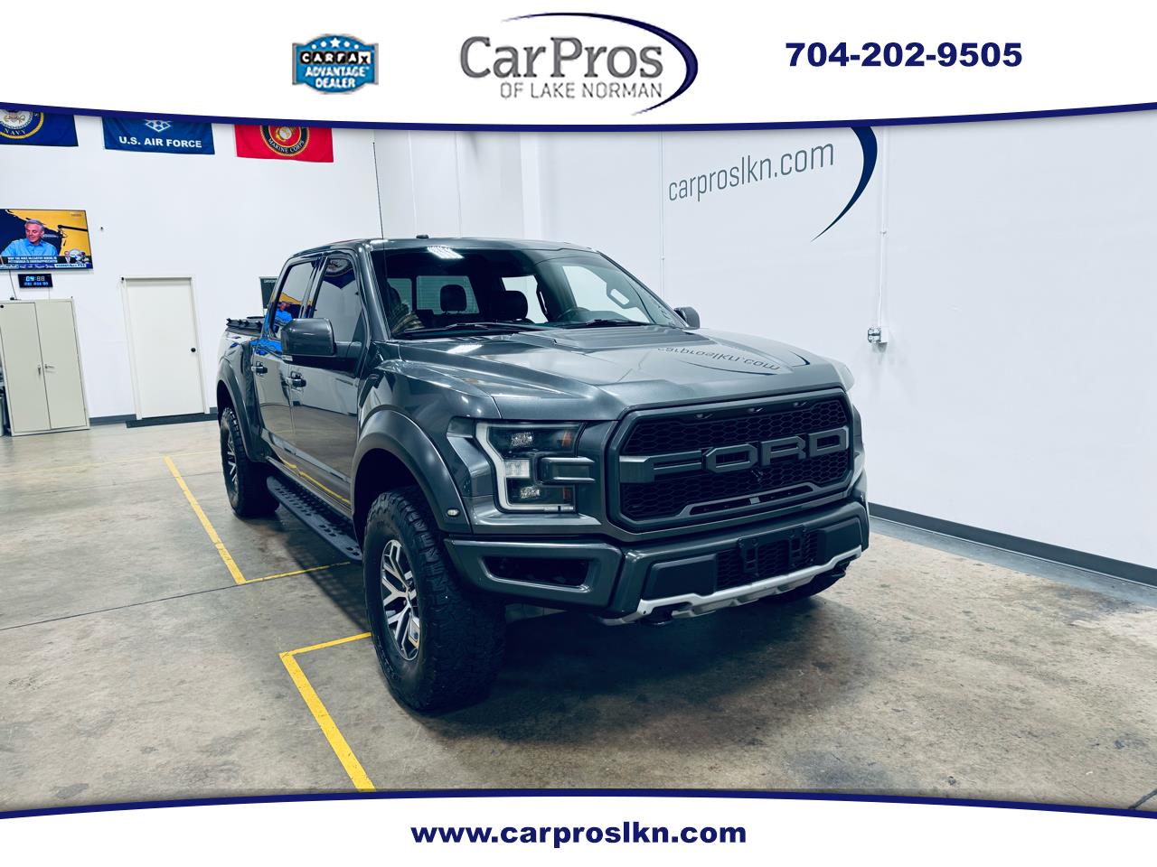 2017 Ford F-150 Raptor 4WD SuperCrew 5.5' Box