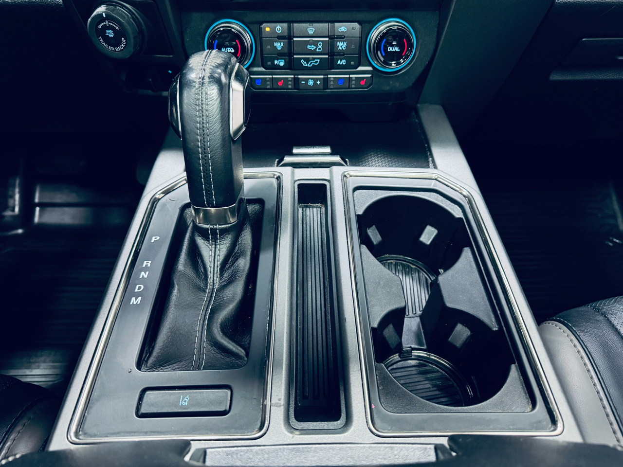 Ford F-150 Raptor 4WD SuperCrew 5.5' Box 2017