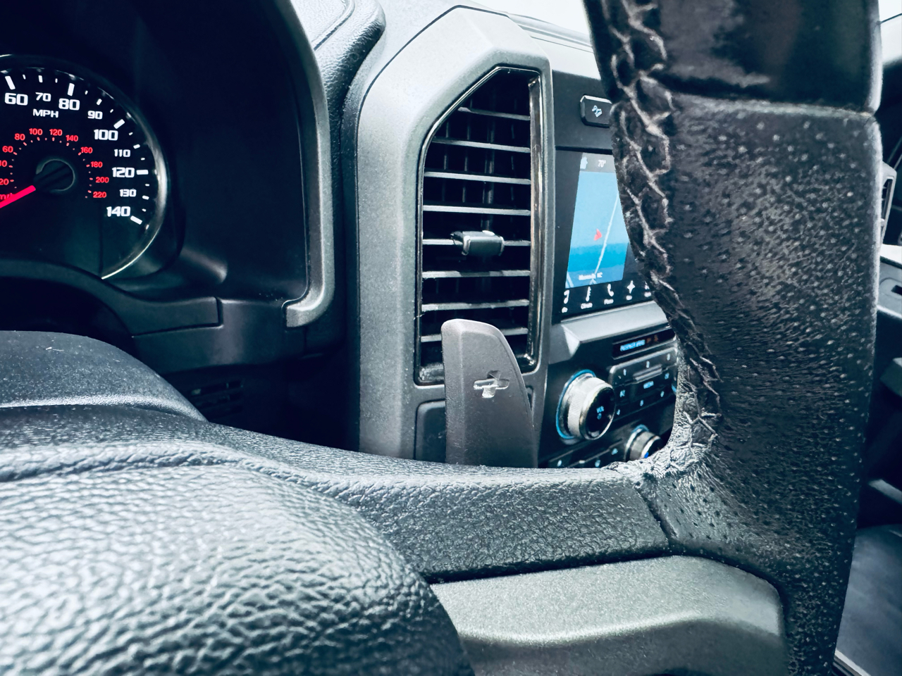 Ford F-150 Raptor 4WD SuperCrew 5.5' Box 2017