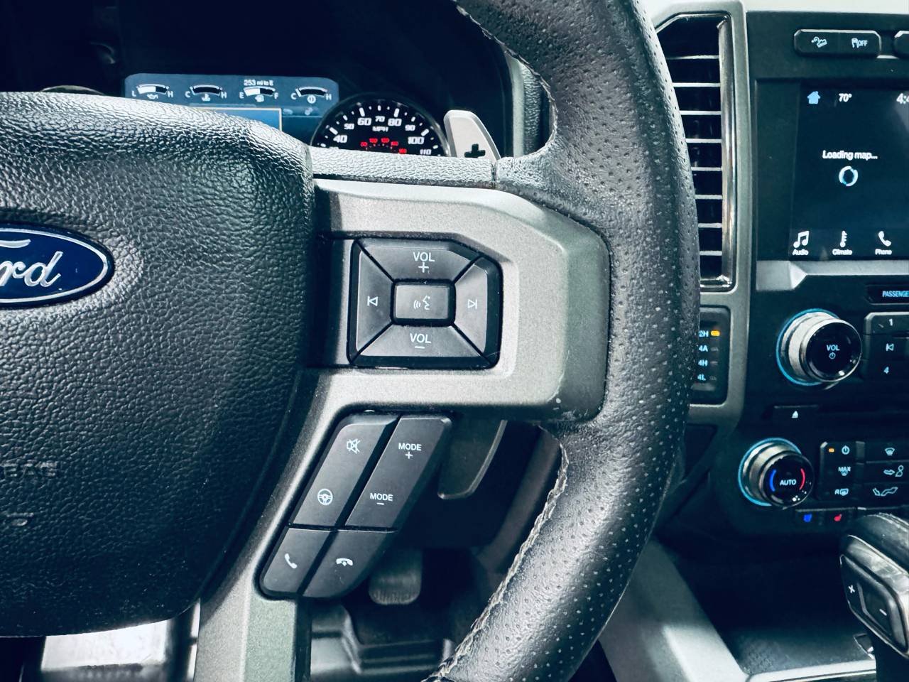 Ford F-150 Raptor 4WD SuperCrew 5.5' Box 2017