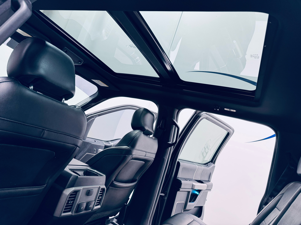 Ford F-150 Raptor 4WD SuperCrew 5.5' Box 2017