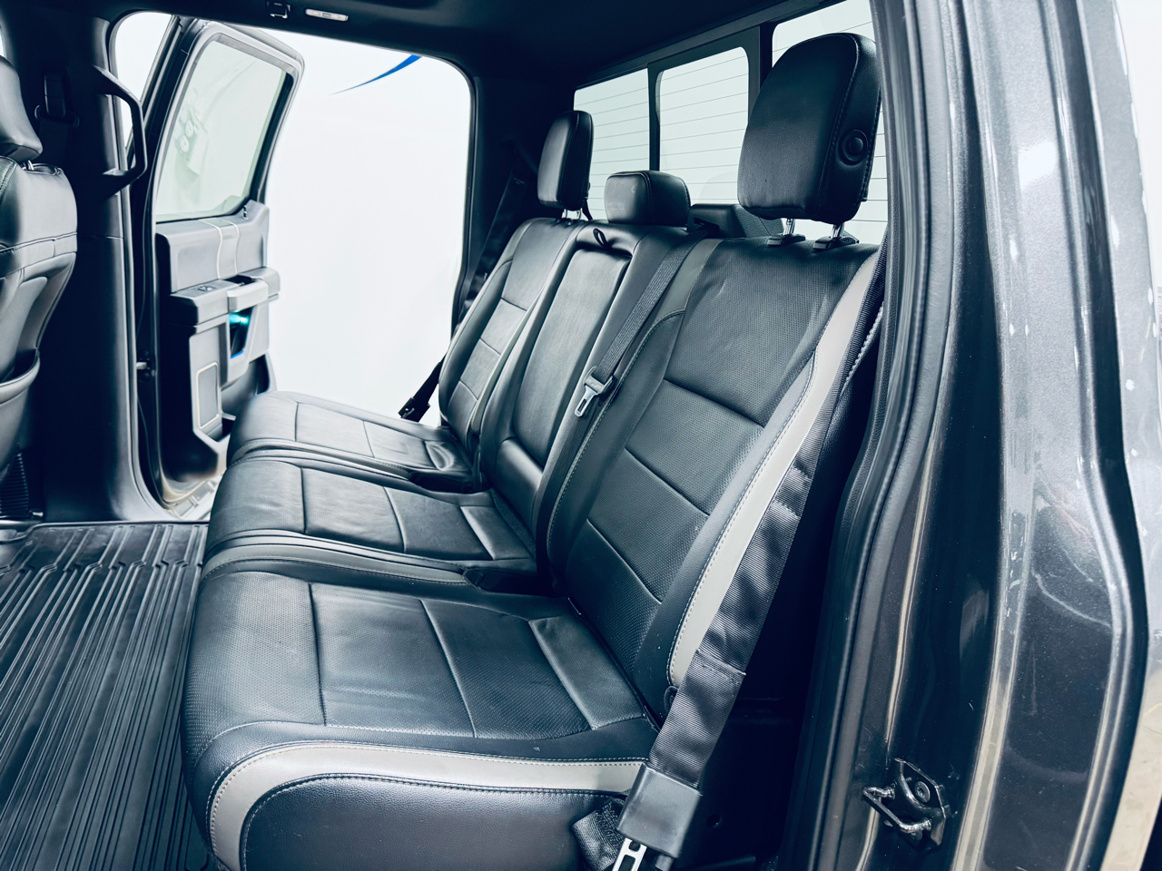 Ford F-150 Raptor 4WD SuperCrew 5.5' Box 2017