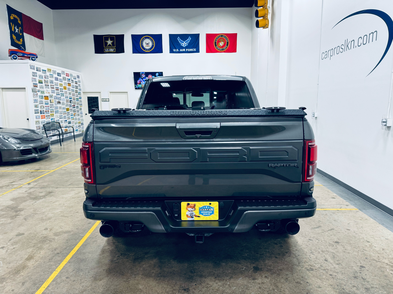 Ford F-150 Raptor 4WD SuperCrew 5.5' Box 2017