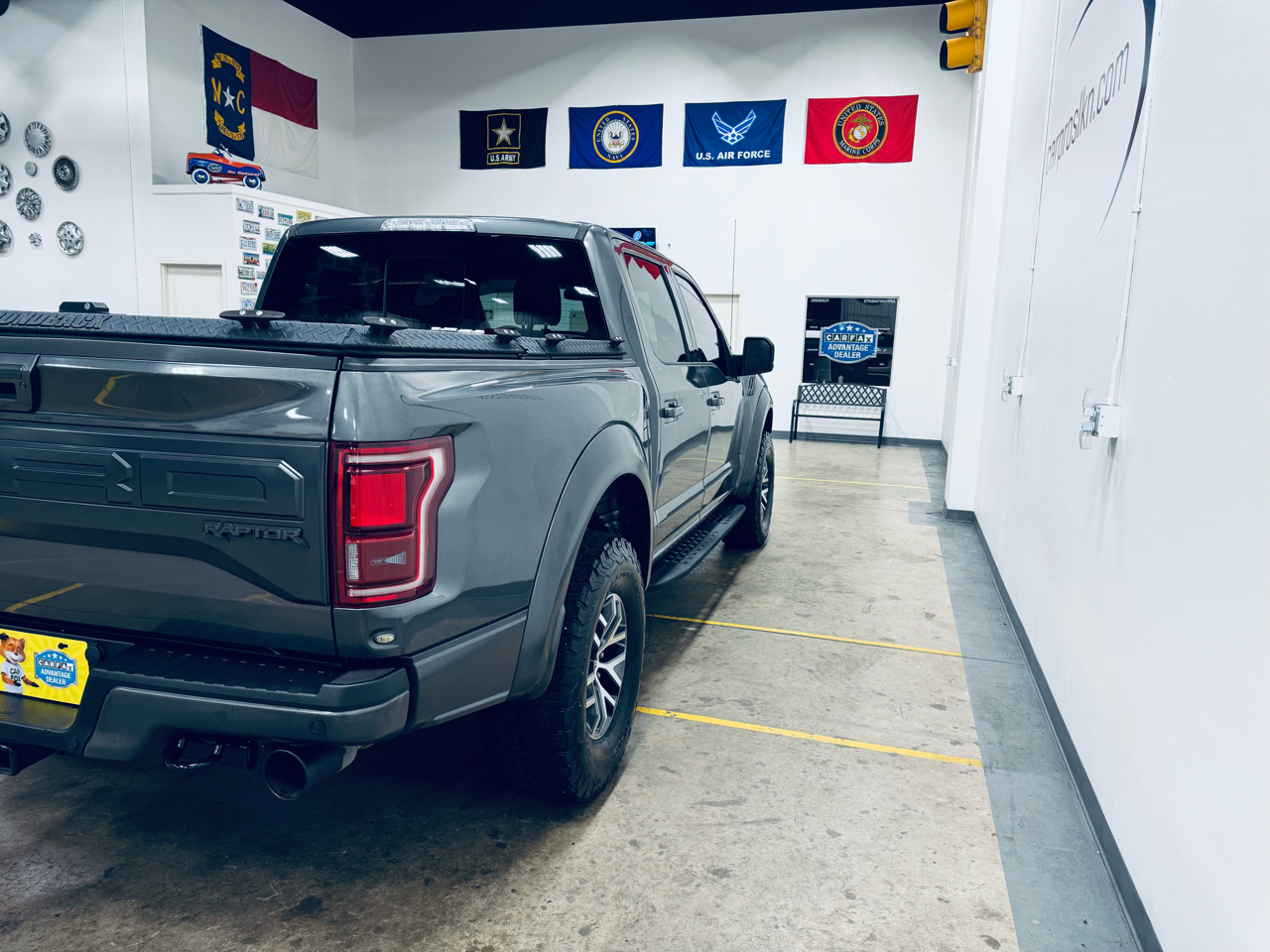 Ford F-150 Raptor 4WD SuperCrew 5.5' Box 2017