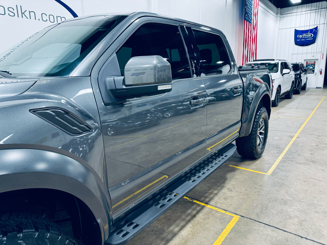 Ford F-150 Raptor 4WD SuperCrew 5.5' Box 2017