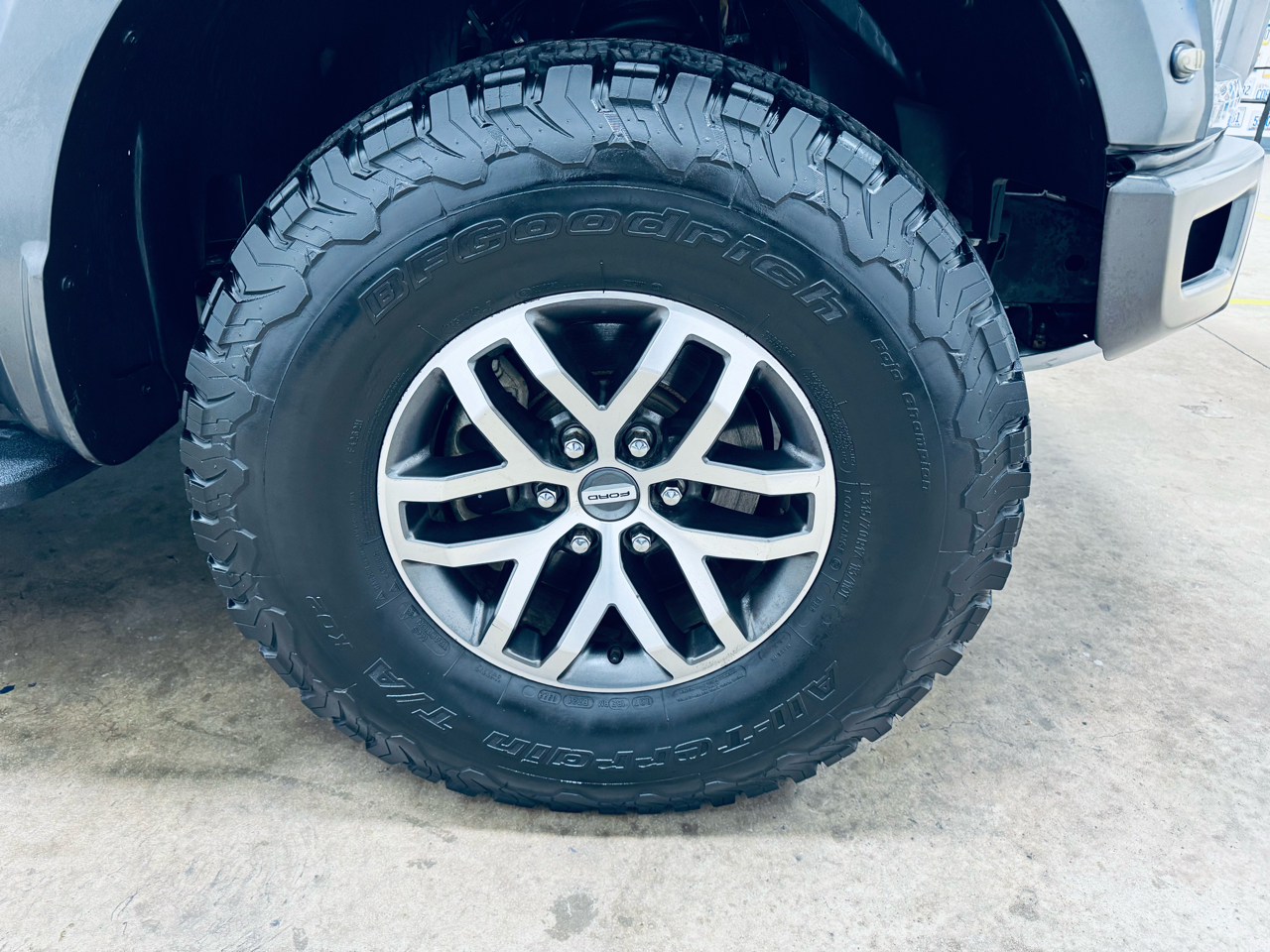 Ford F-150 Raptor 4WD SuperCrew 5.5' Box 2017