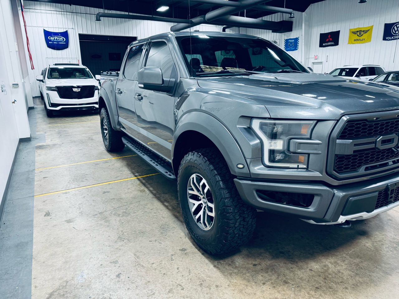 Ford F-150 Raptor 4WD SuperCrew 5.5' Box 2017