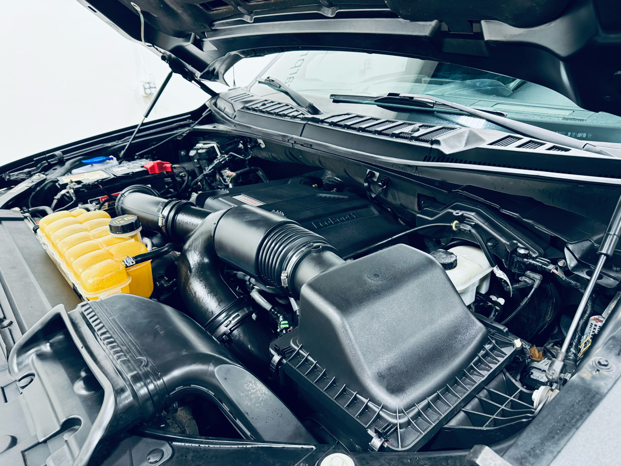 Ford F-150 Raptor 4WD SuperCrew 5.5' Box 2017