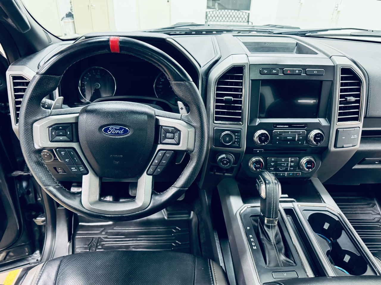 Ford F-150 Raptor 4WD SuperCrew 5.5' Box 2017