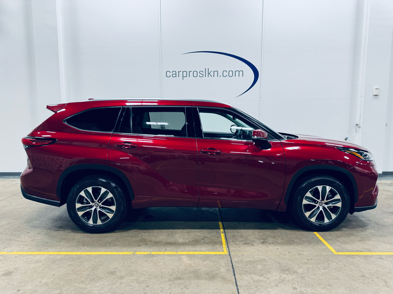 Toyota Highlander XLE FWD (Natl) 2021