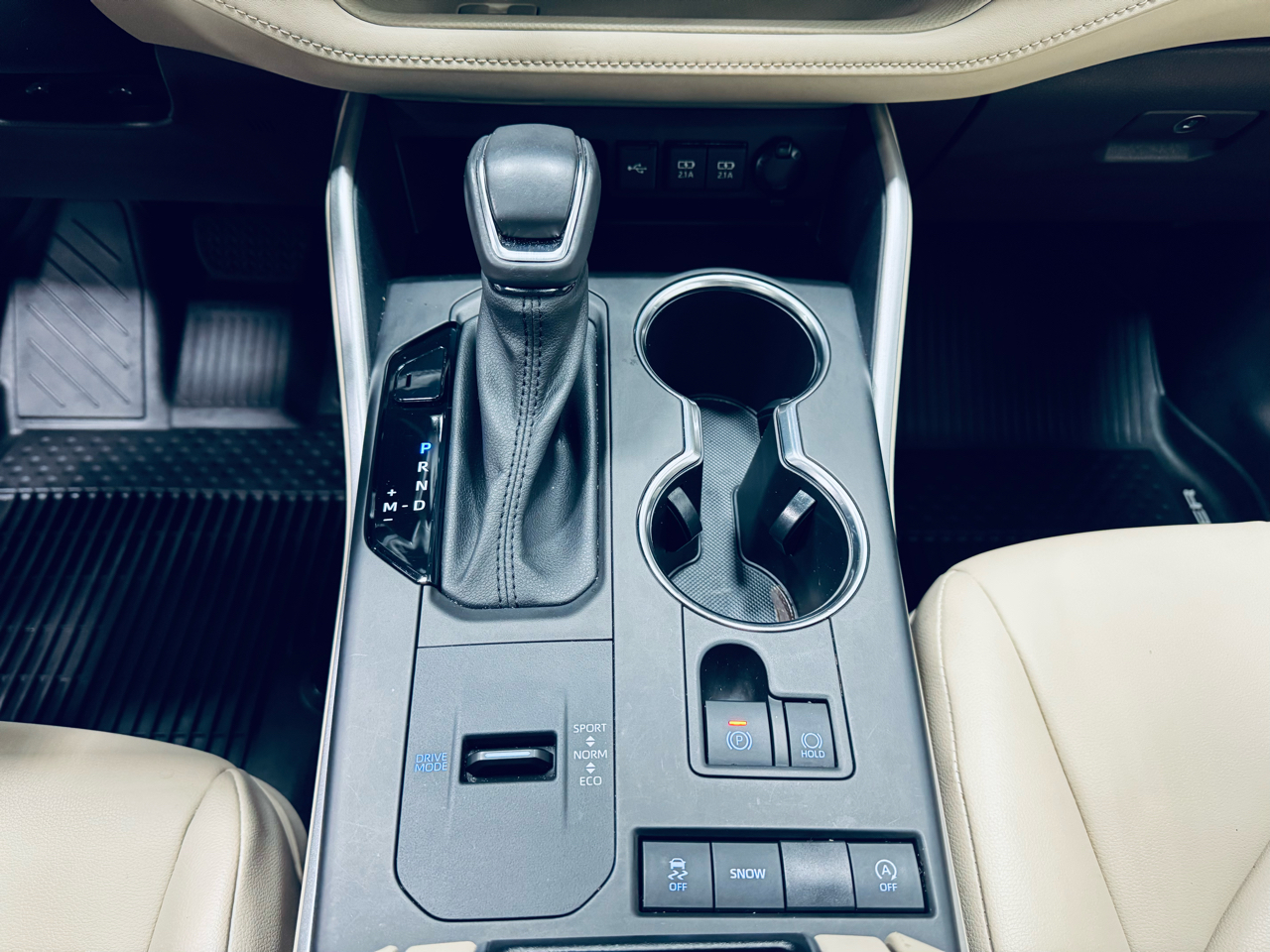 Toyota Highlander XLE FWD (Natl) 2021