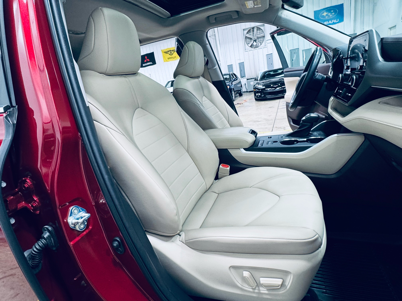 Toyota Highlander XLE FWD (Natl) 2021