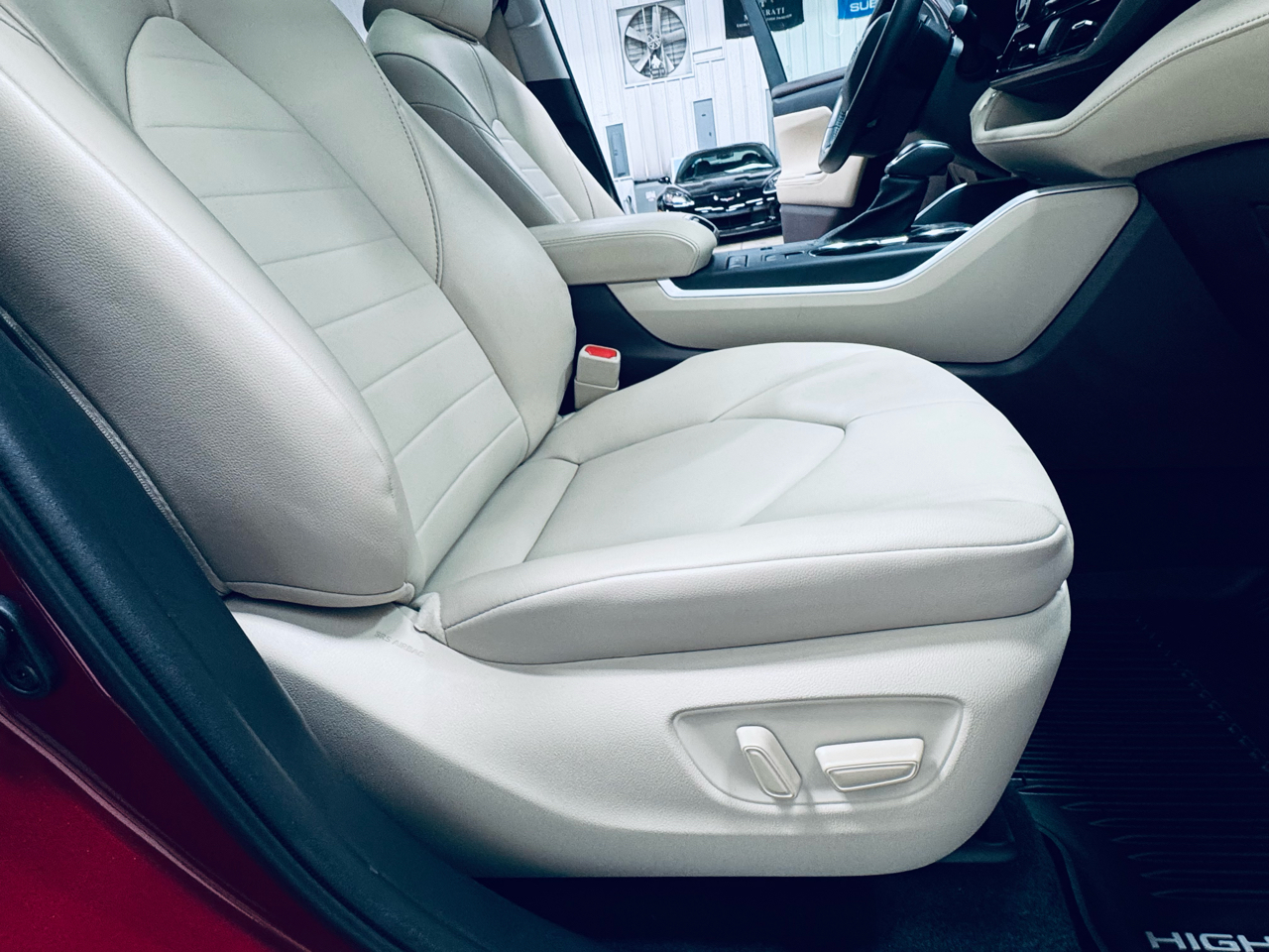 Toyota Highlander XLE FWD (Natl) 2021