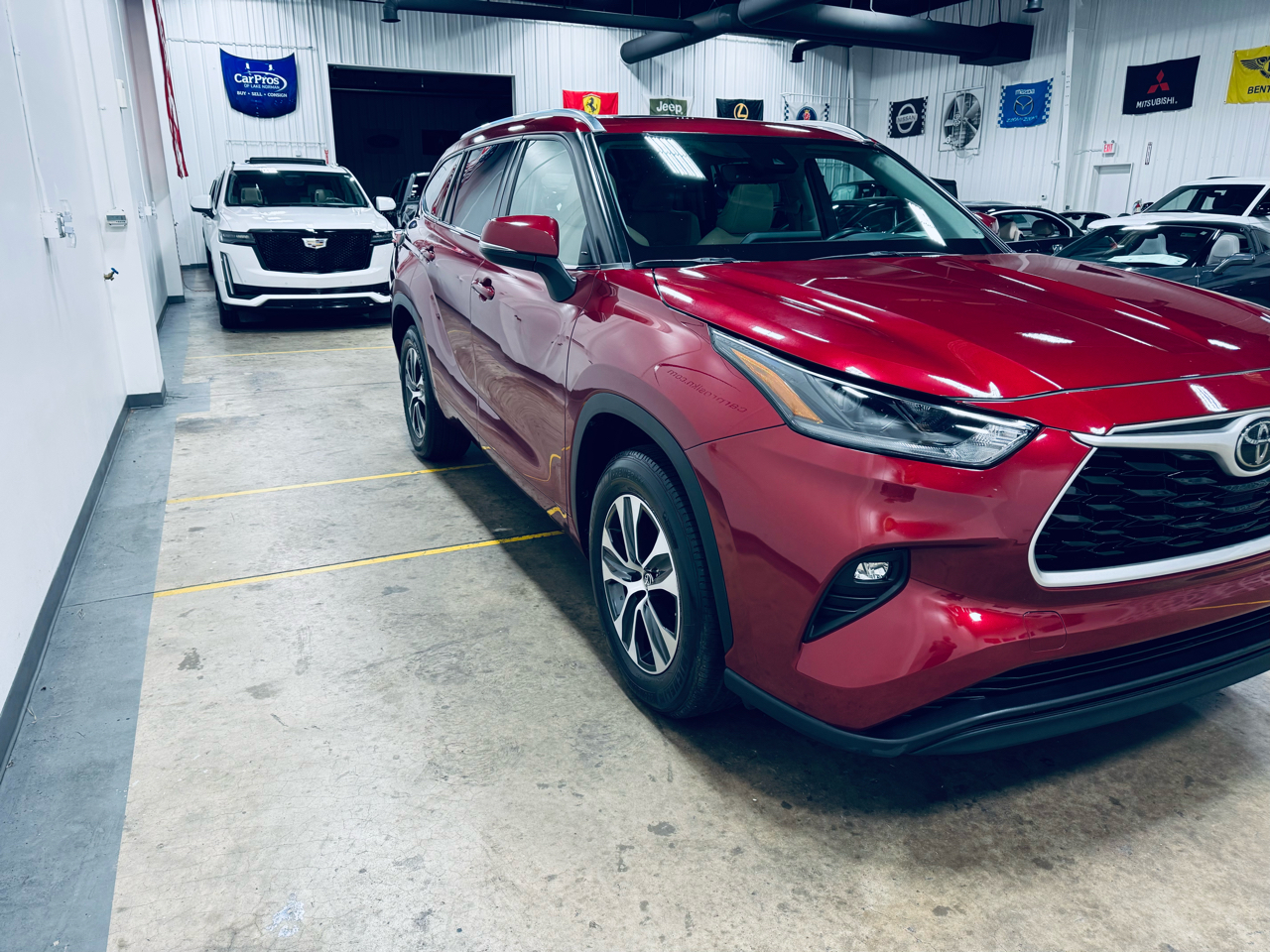 Toyota Highlander XLE FWD (Natl) 2021