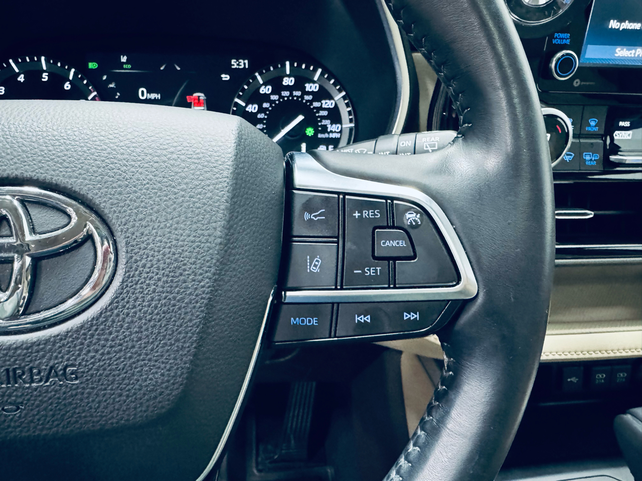 Toyota Highlander XLE FWD (Natl) 2021