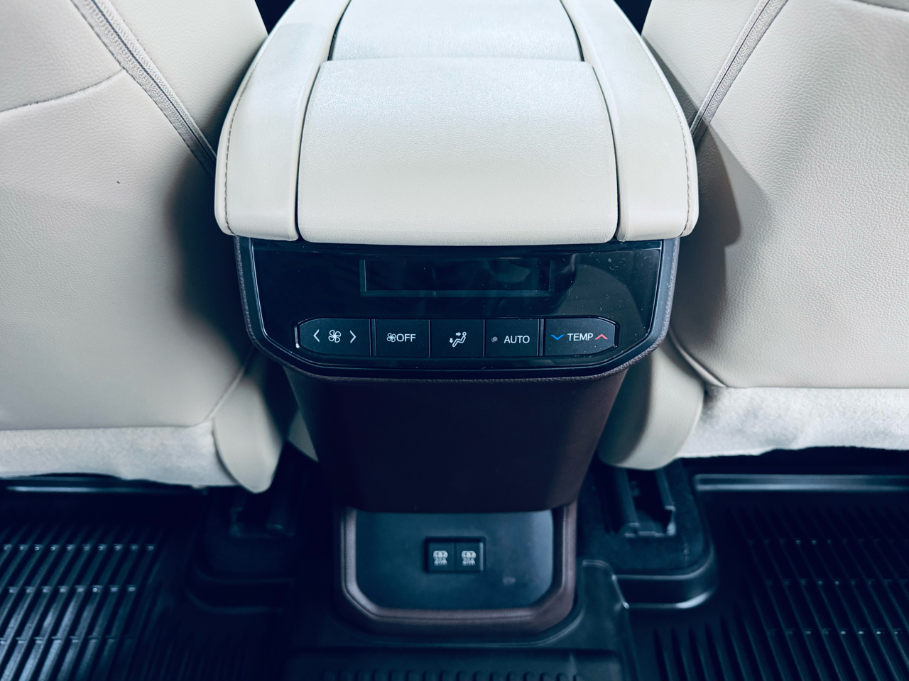 Toyota Highlander XLE FWD (Natl) 2021