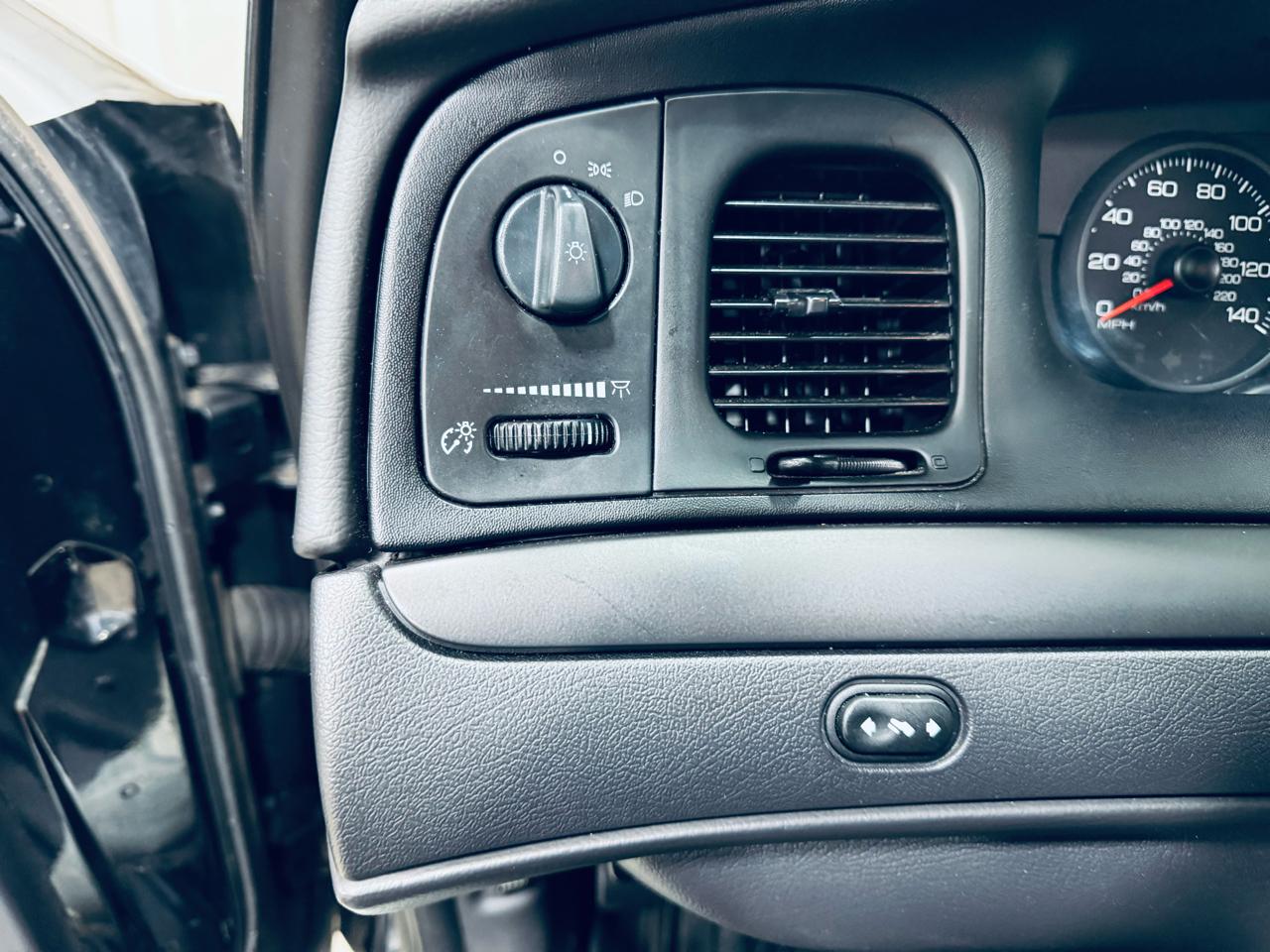 Ford Police Interceptor 4dr Sdn w/3.27 Axle 2011