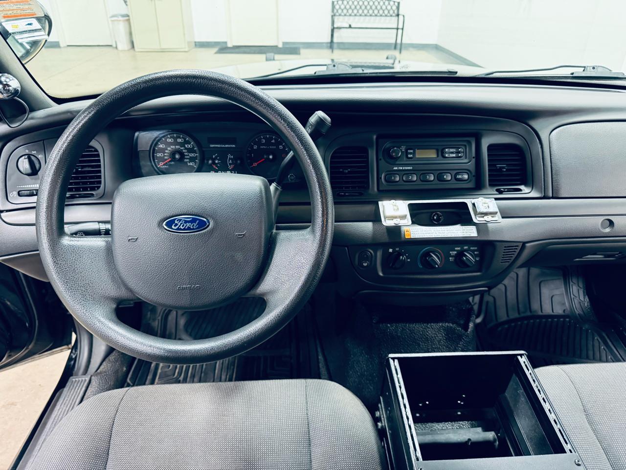 Ford Police Interceptor 4dr Sdn w/3.27 Axle 2011