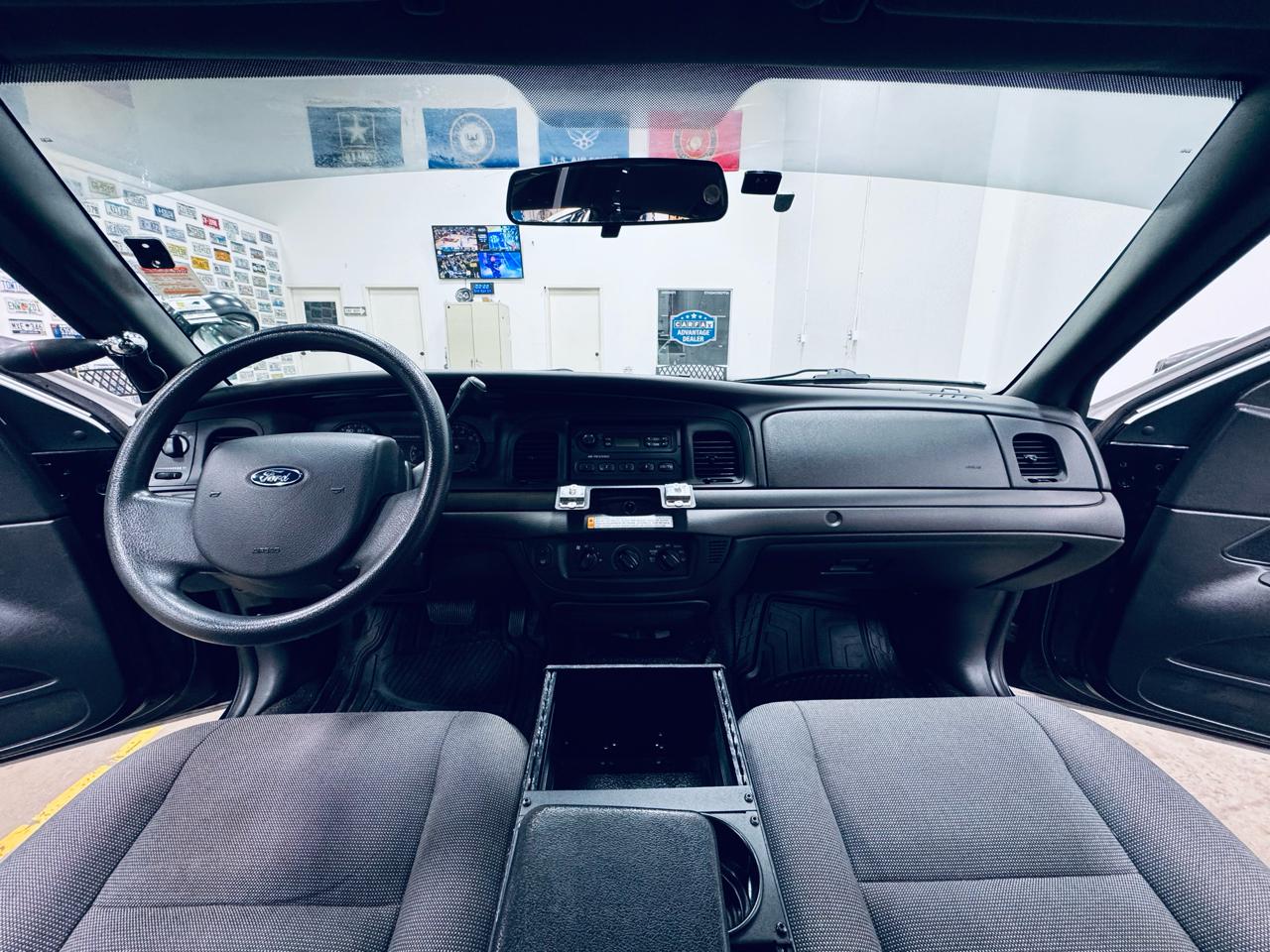 Ford Police Interceptor 4dr Sdn w/3.27 Axle 2011