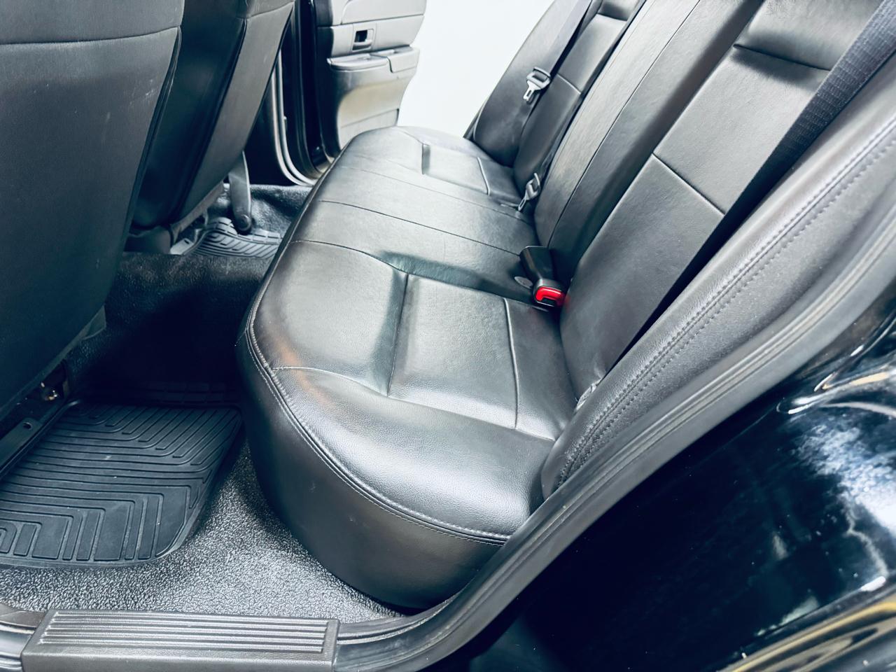 Ford Police Interceptor 4dr Sdn w/3.27 Axle 2011