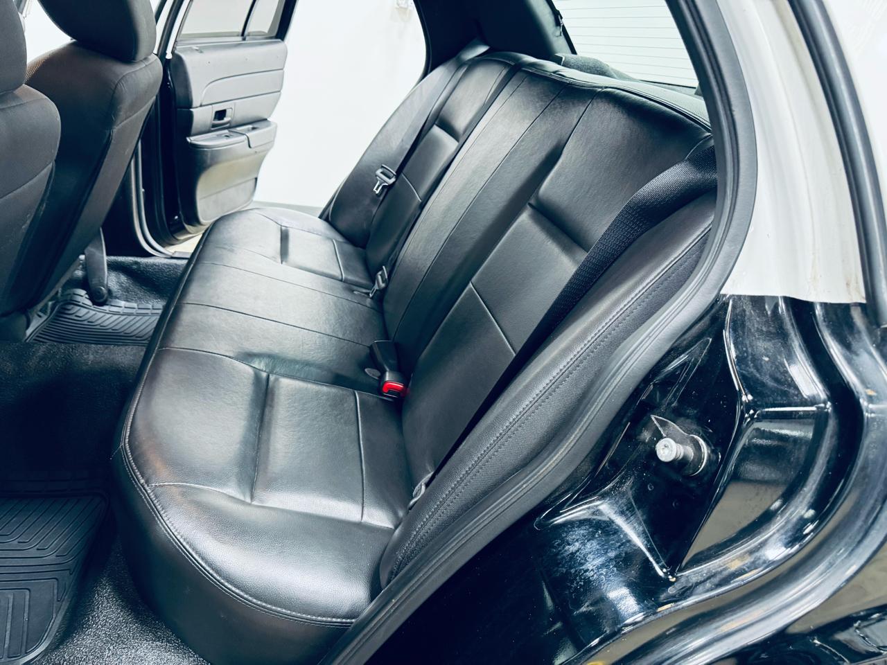 Ford Police Interceptor 4dr Sdn w/3.27 Axle 2011