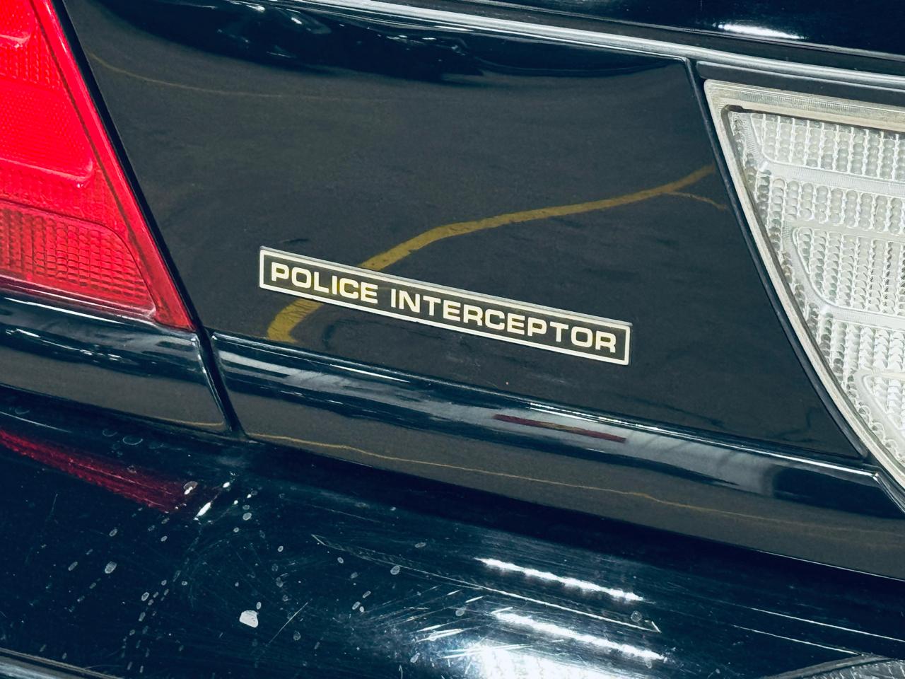 Ford Police Interceptor 4dr Sdn w/3.27 Axle 2011