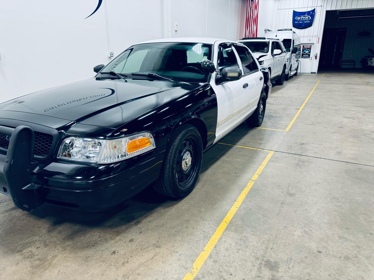 Ford Police Interceptor 4dr Sdn w/3.27 Axle 2011