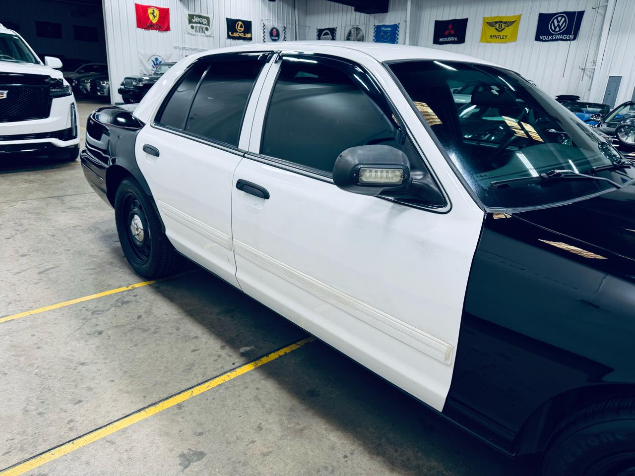 Ford Police Interceptor 4dr Sdn w/3.27 Axle 2011