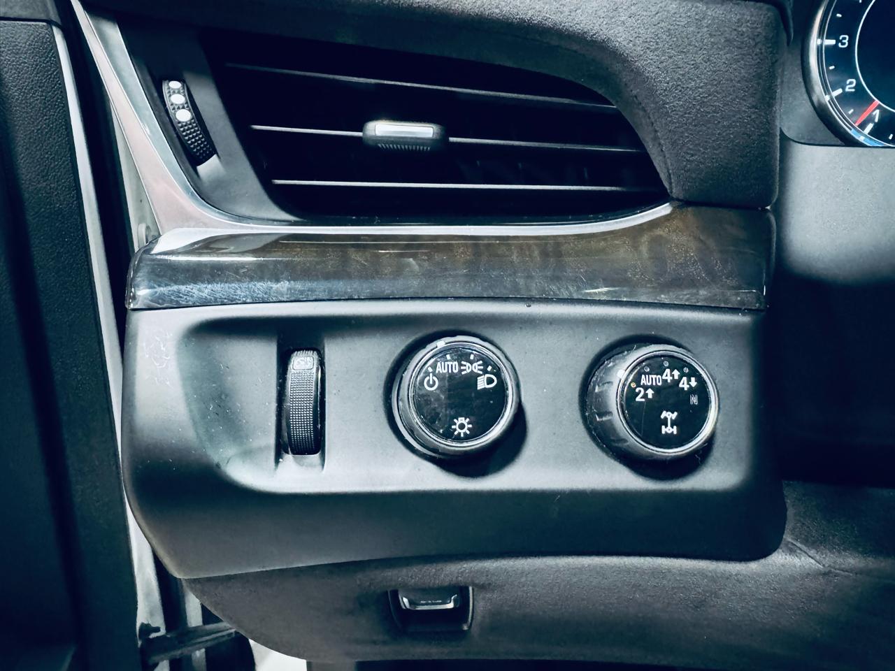 Cadillac Escalade 4WD 4dr Platinum 2019