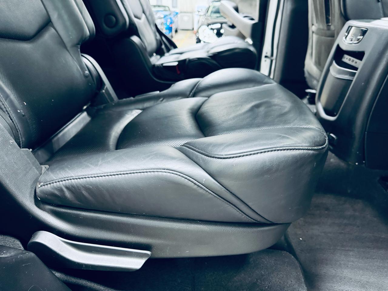 Cadillac Escalade 4WD 4dr Platinum 2019