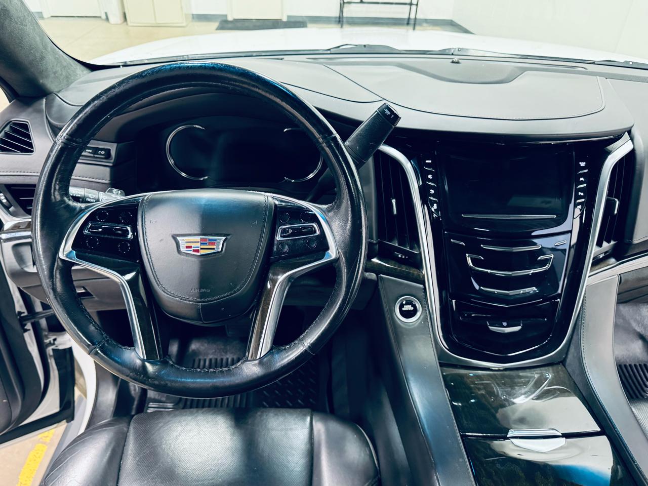Cadillac Escalade 4WD 4dr Platinum 2019