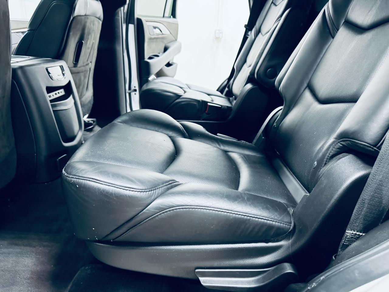 Cadillac Escalade 4WD 4dr Platinum 2019